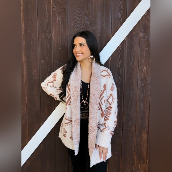 Blue B Collection Cozy Cream and Brown Women's Sweater - Picture 2 of 9